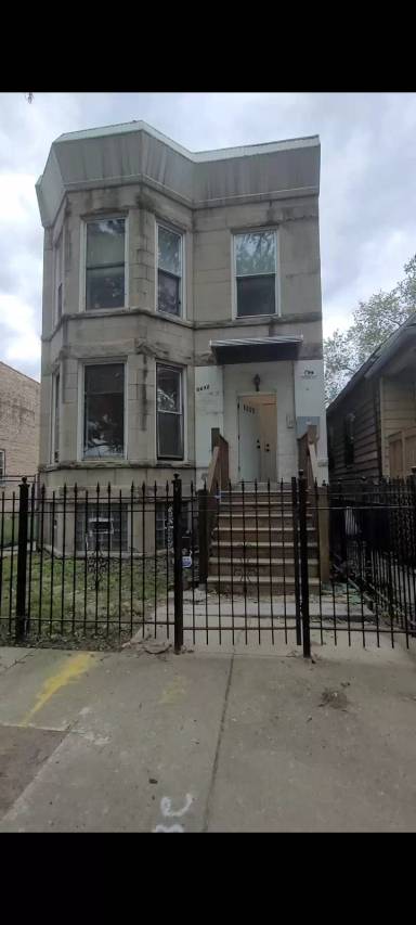 Main picture of 5632 S Lowe Ave
