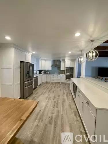 Main picture of 613 Piney Point Rd
