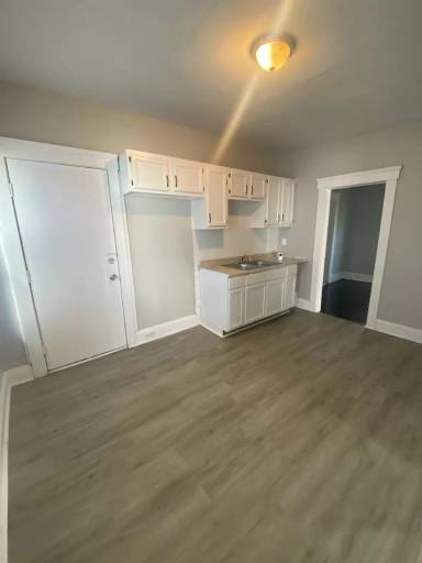 Main picture of 2059 West 105th Street