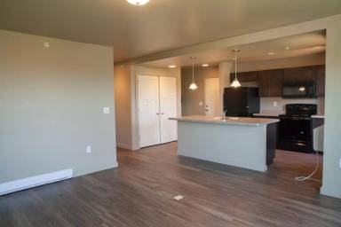 Main picture of 4805 Golden Gate Ave