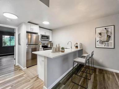 Main picture of 404 N Monroe St
