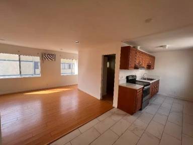 Main picture of 293 N Hill Ave