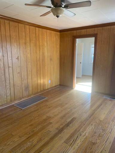 Main picture of 529 Claremont St