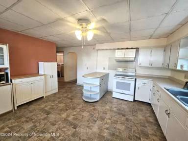 Main picture of 624 Court St