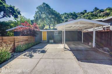 Main picture of 11 Willow Glen Way