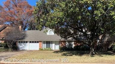 Main picture of 113 W Lilly Ln