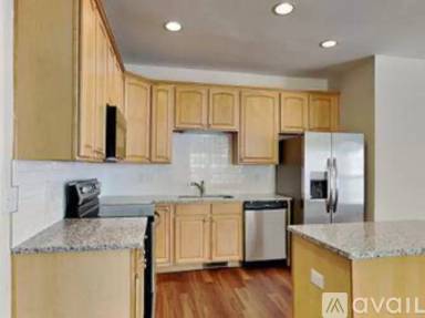 Main picture of 2632 Gross Ave