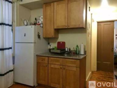 Main picture of 705-707-707a Clayton St