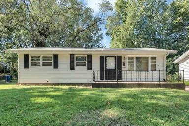 Main picture of 1060 Renshaw Dr