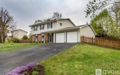 Main picture of 7823 Metacomet Rd