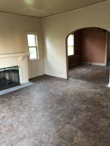 Main picture of 115 E Young St