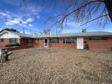 Main picture of 7013 Trumbull Ave SE