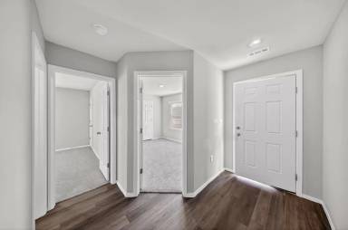 Main picture of 4405 SW Sackett Ave