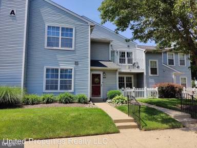 Main picture of 2401 Greensward N