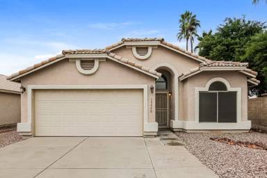 Main picture of 15550 N Naegel Dr