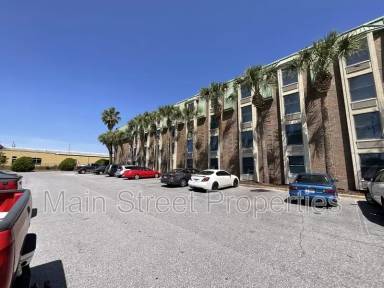 Main picture of Carlton Palms