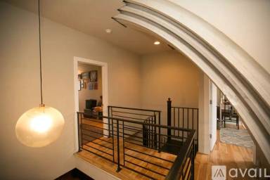 Main picture of 2701 W Girard Ave