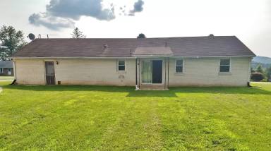 Main picture of 1647 Haar Rd