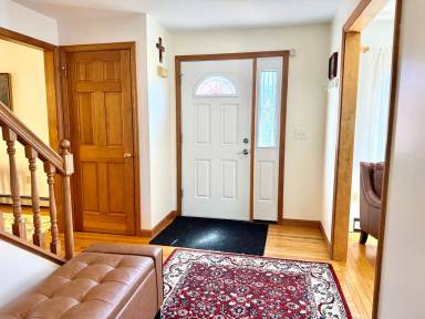 Main picture of 11 Lunt Dr