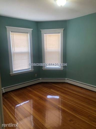 Main picture of 14 Harvard St