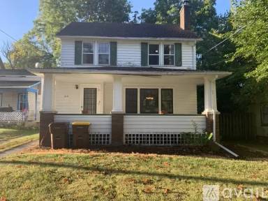 Main picture of 219 W Broadway St
