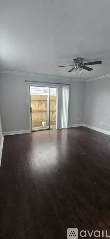 Main picture of 4752 W Napoleon Ave