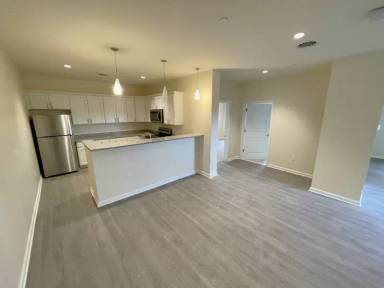 Main picture of 192 Erie Blvd
