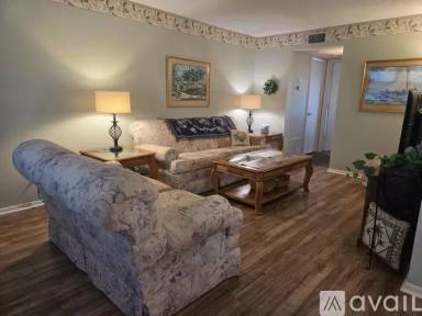 Main picture of 4 Lake Vista Trl