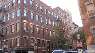 Main picture of 40 Revere St