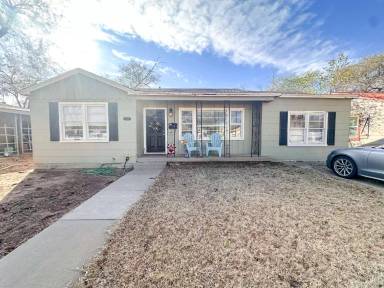Main picture of 2506-2818 36th St