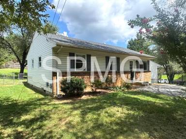 Main picture of 701 Tuck St NE