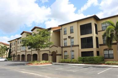 Main picture of 12975 Positano Cir