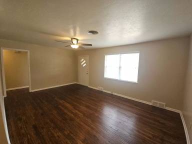 Main picture of 6419 Onyx Dr N