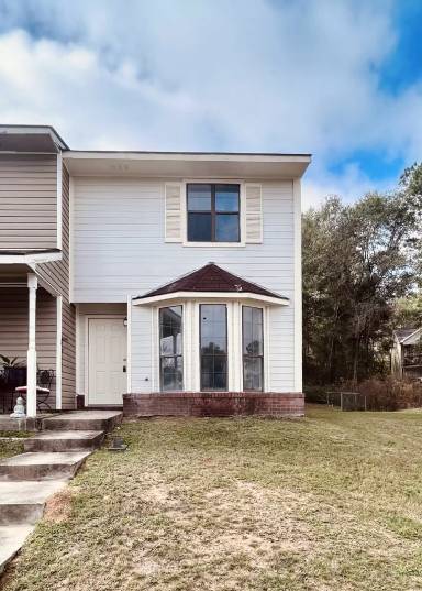 Main picture of 189 Lakeview Dr