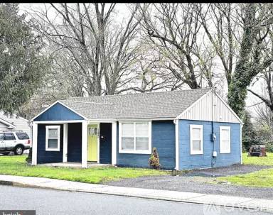 Main picture of 143 Mitscher Rd