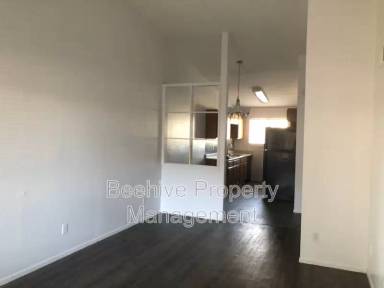 Main picture of Amberwood Manor Apartments