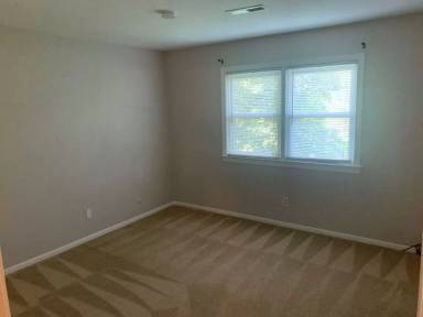 Main picture of 8040 Buffalo Ave