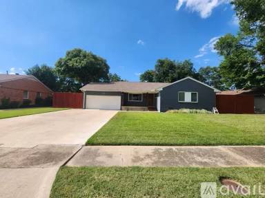 Main picture of 3221 Latham Dr