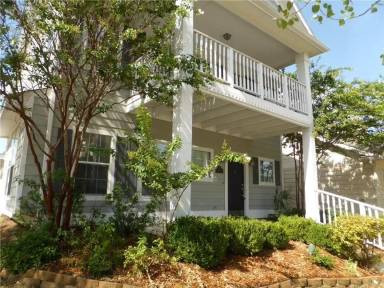 Main picture of 1717 Forsythe Dr