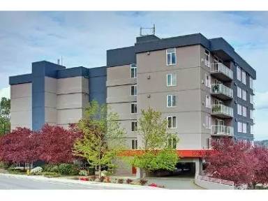 Main picture of 15020 Bothell Way NE