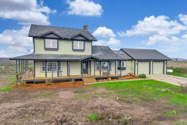 Main picture of 44643 County Road 29