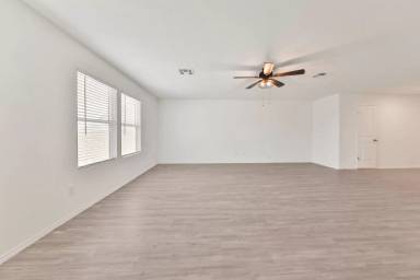 Main picture of 10626 McClintock Dr