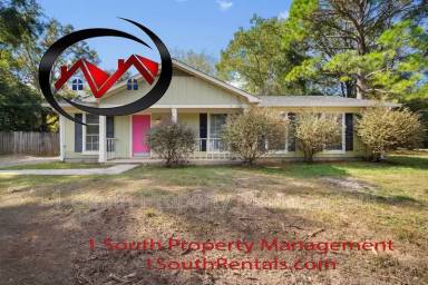 Main picture of 1725 Wagon Wheel Dr