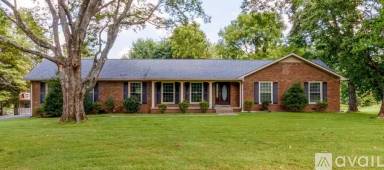 Main picture of 1735 Cedarcroft Dr