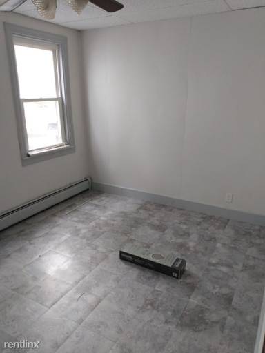 Main picture of 15 Oneil St