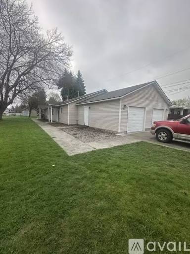 Main picture of 940 N 16th St