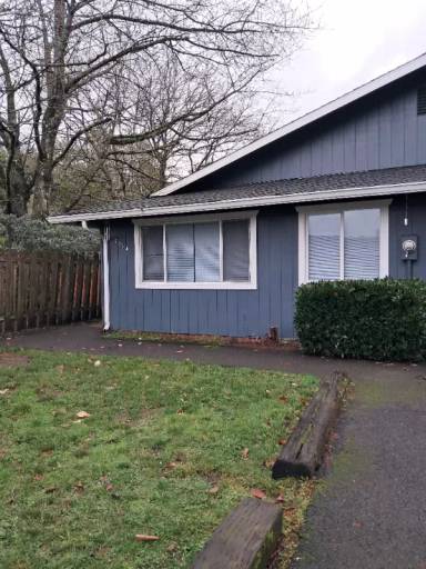 Main picture of 304 SE 159th Ave