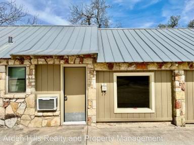 Main picture of 20 Peach Ave