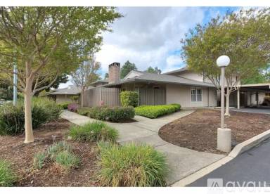Main picture of 101 Roundtree Blvd