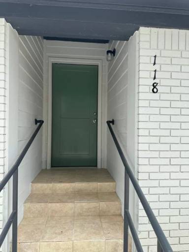 Main picture of 316 E 7th St
